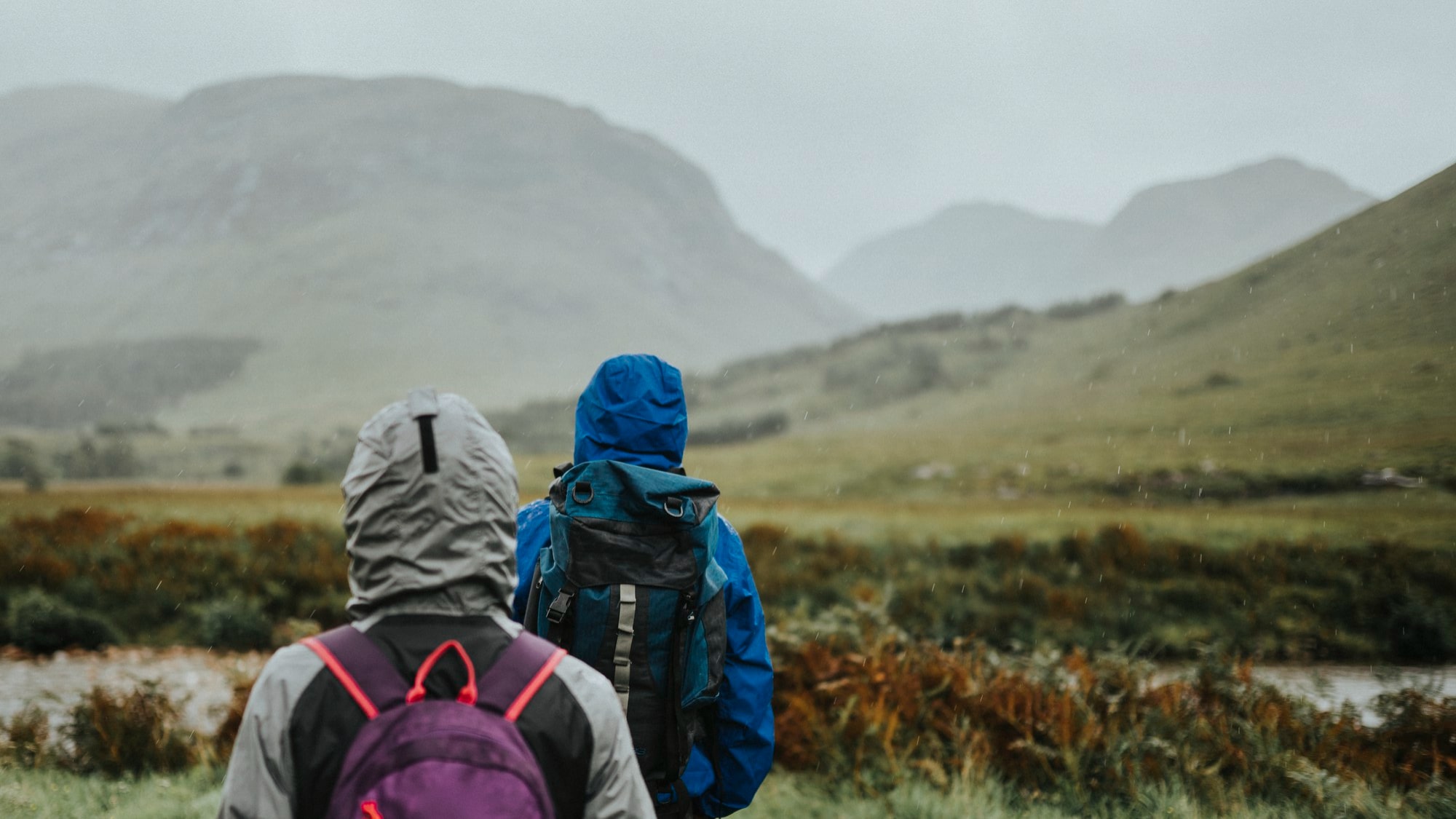Wandelen in de regen? Dit is waarom je ervan moet genieten!